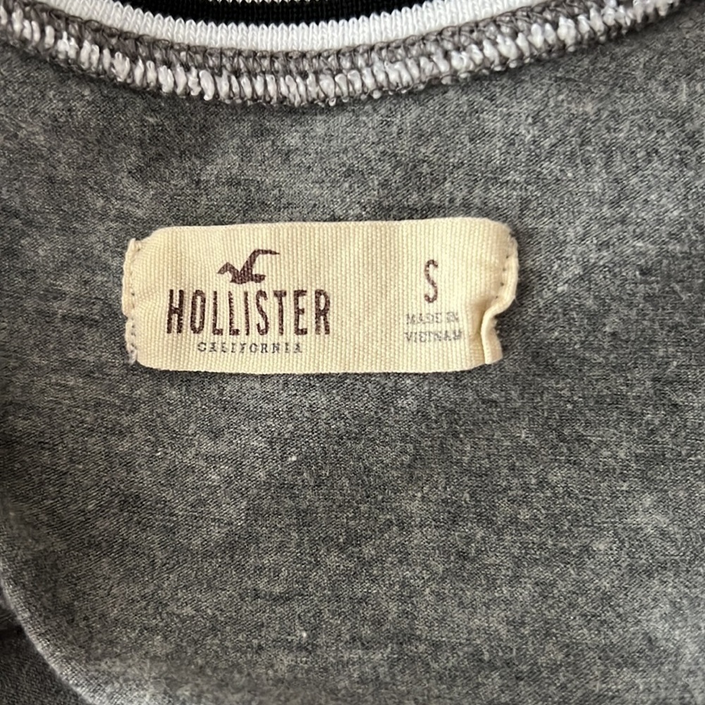 𝅺hollister l Gray Short Sleeve Bodysuit - Picture 5 of 6